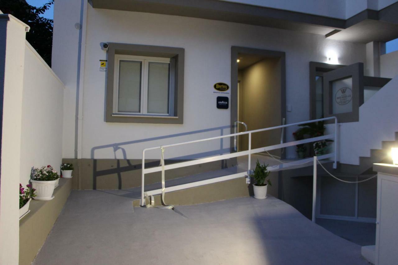 White House & B. Hotel Sinnai ภายนอก รูปภาพ